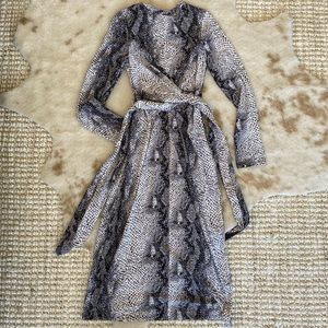 Long sleeve animal print maxi dress adjustable cross front tie belt